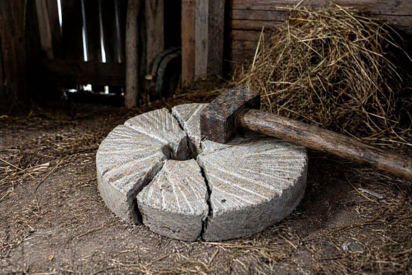HIDDEN MILLSTONES — PRESERVED LIVES: HOW HOME MILLING BECAME A SYMBOL OF RESILIENCE