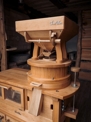 Stone mill for flour with sifter D30S mini