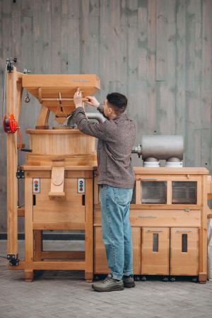 Mill with sifter D-50S