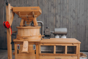 Mill with sifter D-50S